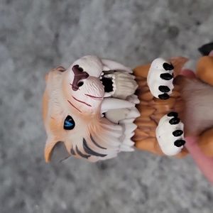 Fingerlings Sabre Tooth